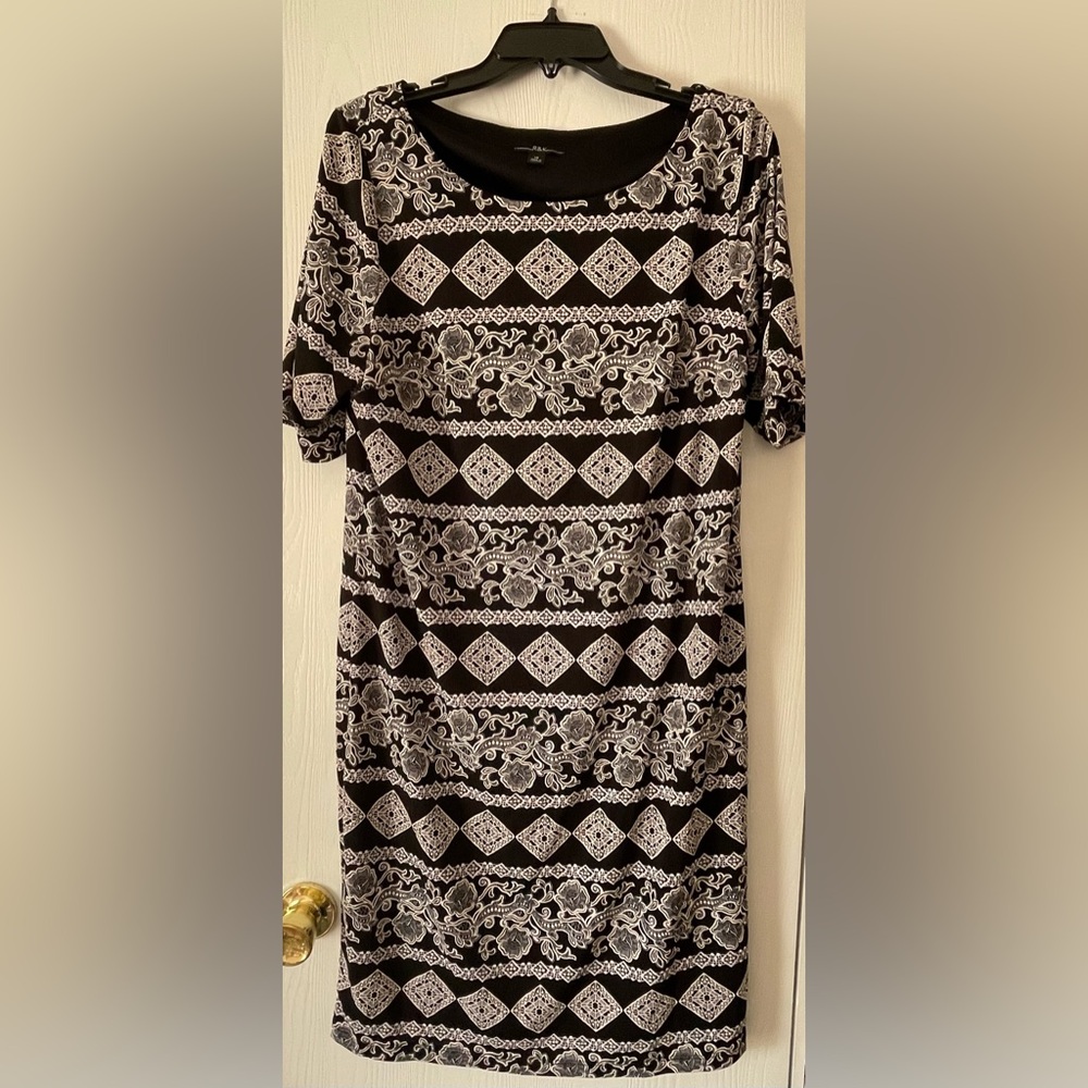 Black & White Patterned Women's Dress